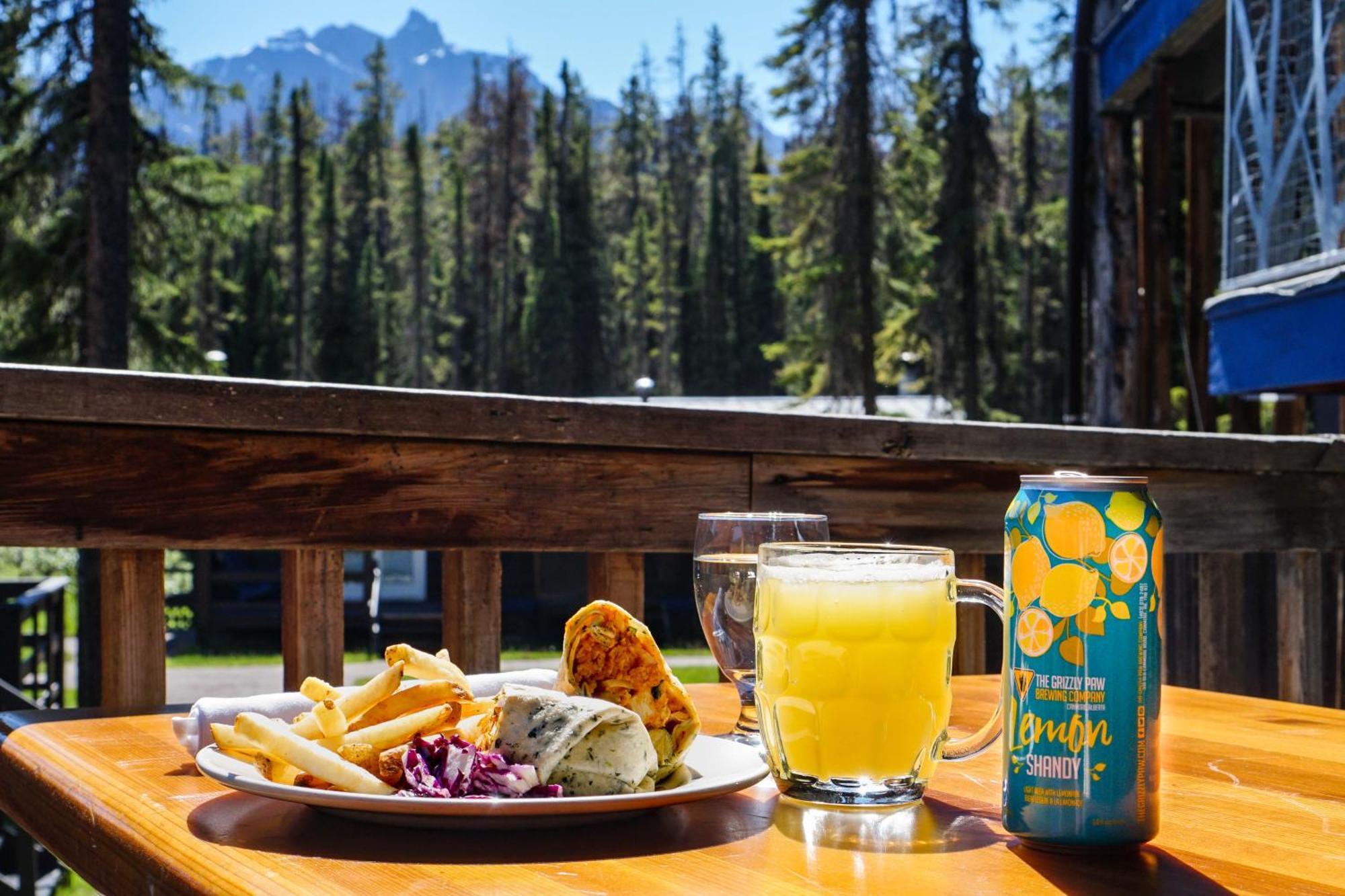 Sunwapta Falls Rocky Mountain Lodge Jasper Exterior foto